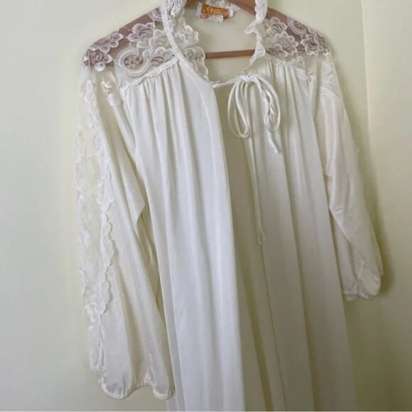 Vintage Ilise Stevens White Lace Nightgown Robe Made in USA SIZE SMALL - Picture 6 of 11